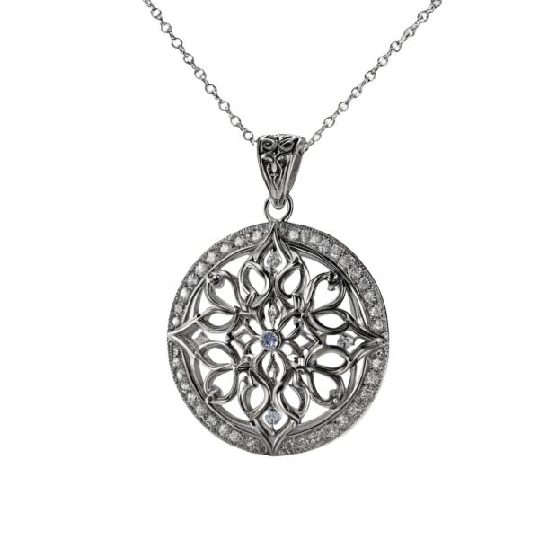 Elegant Silver Pendant Necklace